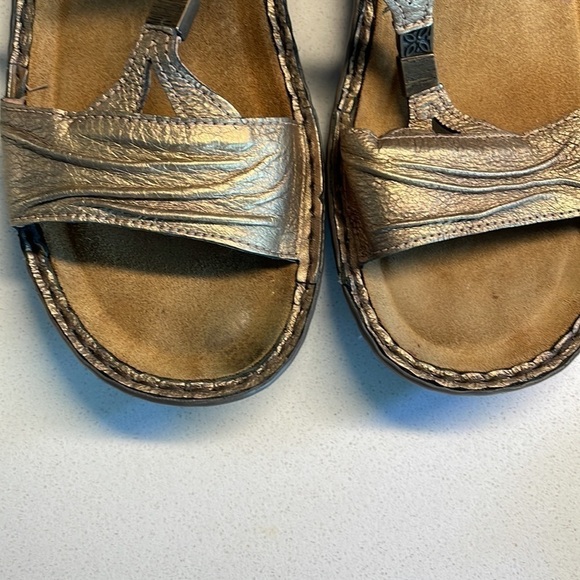 Sz10 (euro 41) Naot Cymbal Gladiator Sandal in Antique Gold GUC - Picture 12 of 16